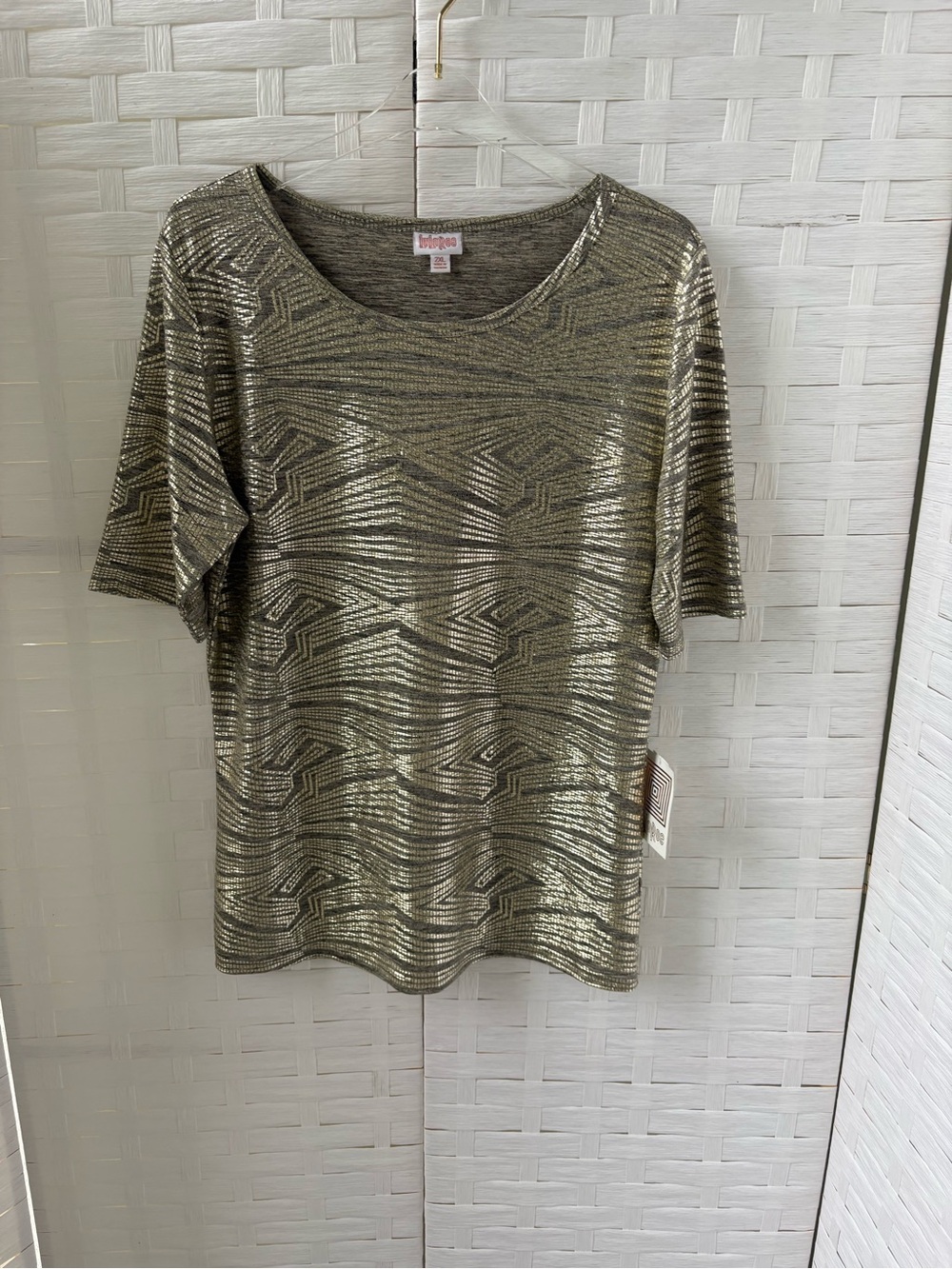 LuLaRoe Size 2X Metallic Gold Short Sleeve Top NWT Runs Small Cocktail Cruise